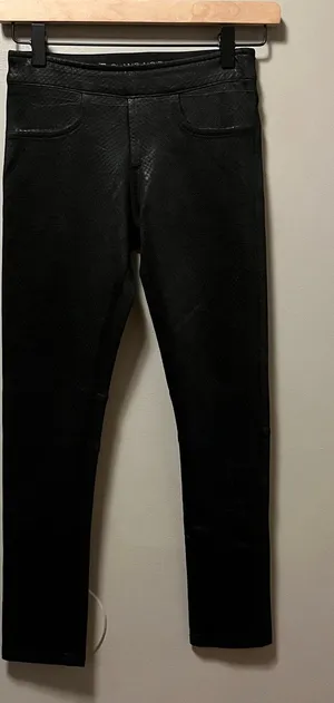 Blanc Noir Women’s Reptile London Street‎ Pants Size XS Black thumbnail 1