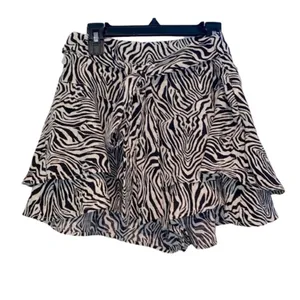Le Lis safari print skirt size small thumbnail 2