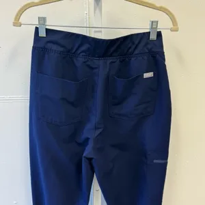 Figs Petite Zamora Jogger Scrub Pants™ Nurse Uniform Small Navy thumbnail 8