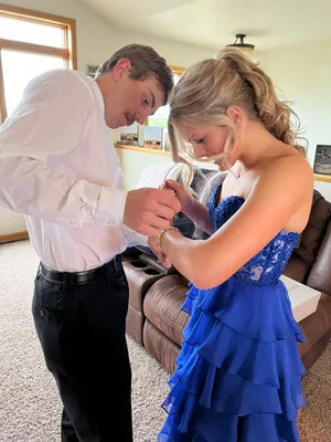 Prom Dress thumbnail 5