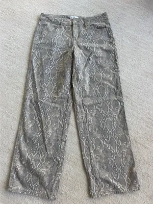 Snakeskin Wide thumbnail 1