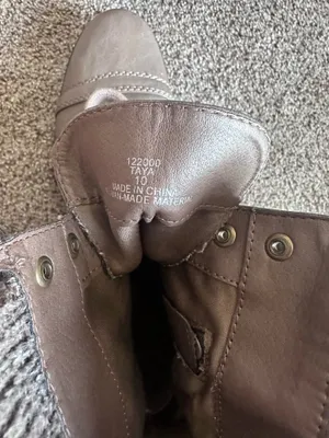 Brown Boots Size 10 thumbnail 3