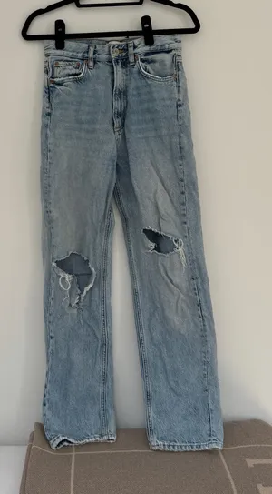 Zara Light Wash Distressed Straight-Leg Jeans thumbnail 1