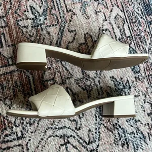 Marc Fisher Casara Slide Sandal 6 1/2 White Faux Leather Open Toe Shoes thumbnail 6