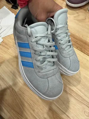 Kids Adidas shoes  thumbnail 5