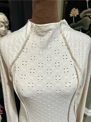 Urban Outfitters Mock Turtleneck Structured Long Sleeve – Size Medium thumbnail 2