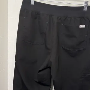 Figs Women's High Waisted Zamora Jogger Scrub Pants Black Medium thumbnail 6