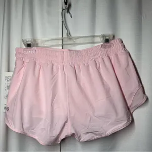 NEW Lululemon Women’s Hotty Hot Shorts 2.5 LR Strawberry Milkshake Sz 10 Running thumbnail 3