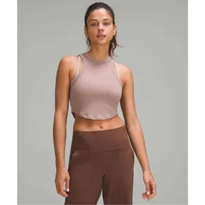 ✨Lululemon Hold Tight Cropped Tank Twilight Rose Sz Medium Top✨ thumbnail 2