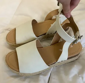 Wedges White Size 8.5 thumbnail 1