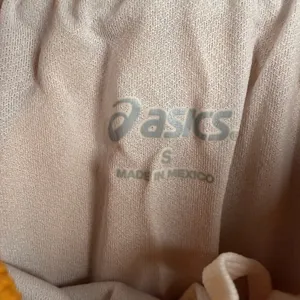 Asics Medley 1/2 Split Running Shorts Womens Small Yellow Drawstring Liner NWT thumbnail 5