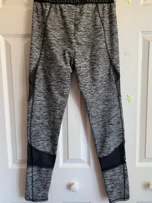 Hollister Athletic Sheer Cut Out Leggings thumbnail 2