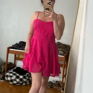 Bright Pink Flowy Romper Size L thumbnail 7