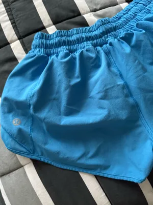 Lululemon Low-Rise 2.5" Hotty Hot Shorts thumbnail 4