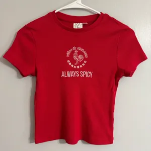 Huy Fong‎ Red Sriracha Tee Shirt Size Medium thumbnail 6