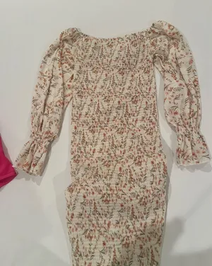Ruched floral bodycon dress thumbnail 4