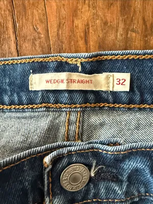 Levis 501 Wedgie Straight Button Fly Premium Denim Jeans 28' Inseam Size 32 thumbnail 4