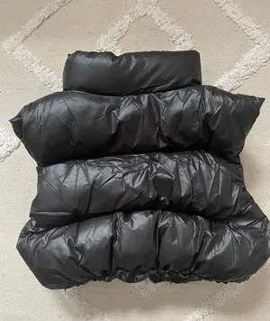 Crop Black Puffer Vest Size XS thumbnail 2