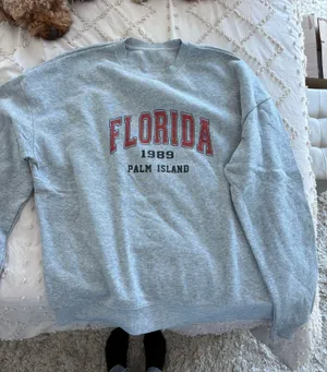 Shein Crewneck Sweatshirt thumbnail 1