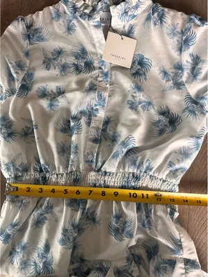 NWT The Shirt Rochelle Behrens Tiered Mini Dress White Blue Floral Women’s Small thumbnail 12