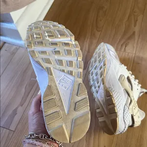 Nike Women’s Sneakers in Cream / White thumbnail 6