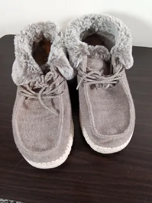 Hey Dude Women's Britt Sneaker Gray Faux Fur Trim Lace Up Comfort Size 8 thumbnail 3