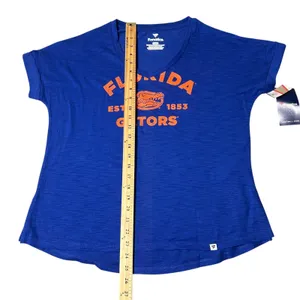 NEW Florida Gators V-Neck T-Shirt Women S‎ Blue Oversized Fanatics College Tee thumbnail 7
