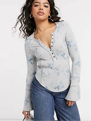 FREE PEOPLE Layer Me Blue Tie Dye Bell Sleeve Thermal Top Shirt Tunic thumbnail 2