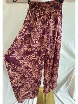 Mustard Seed Women's Floral Print Wide Leg Pants with Smocked Waist, Size Medium thumbnail 2