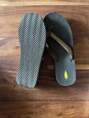 Vionic Brown and Black Women's Thong Sandals thumbnail 2