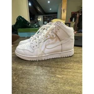 Nike Dunk High‎ SE 'Pearl White' sneakers for women Size 10 Wedding Bridal thumbnail 2