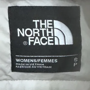 The North Face 550 Down Fill Hooded Parka‎ Coat Metropolis Womens Size Small thumbnail 12