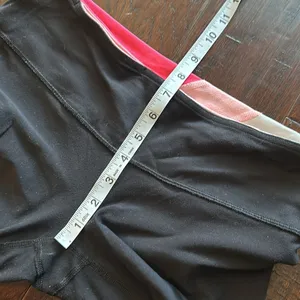Lululemon Cropped Leggings 8 thumbnail 3