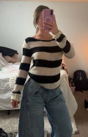 Brandy Melville Sweater thumbnail 1