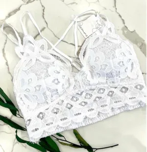 Women White lace bralette with adjustable straps size medium NEVER WORN thumbnail 1