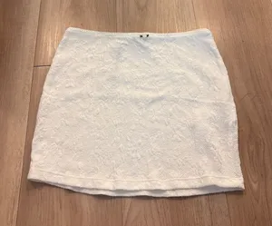 Pull & Bear skirt  thumbnail 1