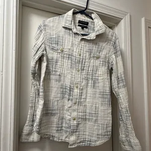Banana Republic Women’s Gray and White Quilted Plaid Shirt Size Small thumbnail 6