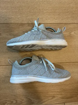 APL Women’s Techloom Phantom Gray Knit Sneaker Size 6.5 thumbnail 2
