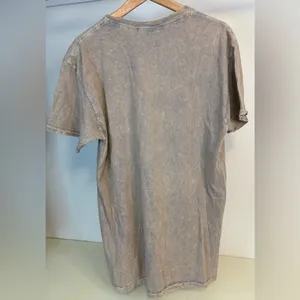 NWT Pink Floyd Graphic T-Shirt - Med thumbnail 2