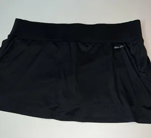 Nike Women’s Black Skort thumbnail 2