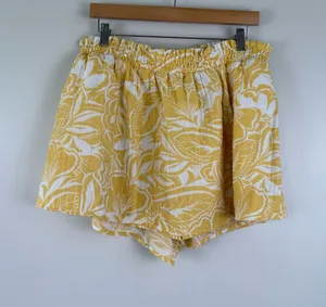 Old Navy Crinkle Gauze Ruffle Waist Mini Skort Size Large Yellow Floral thumbnail 1