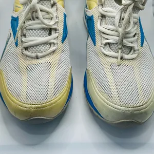 Reebok Women's Cream, Blue & Yellow Low-Top Sneakers thumbnail 11