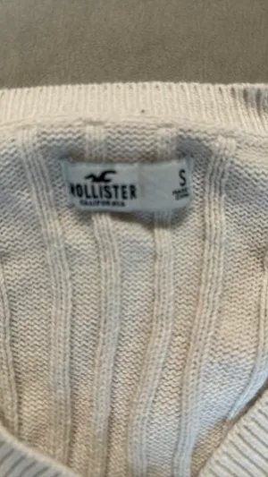 Ivory Cardigan Hollister thumbnail 2