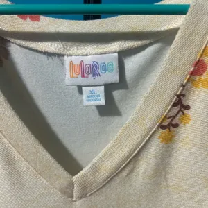LuLaRoe boho shirt thumbnail 2