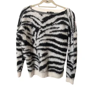 MAJE Angora Zebra Print‎ Sweater Sz 1 (Small) thumbnail 2