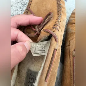 Ugg size 7 moccasins thumbnail 4