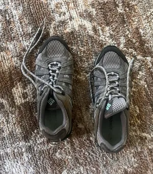 Gray/blue Columbia hiking shoe thumbnail 1