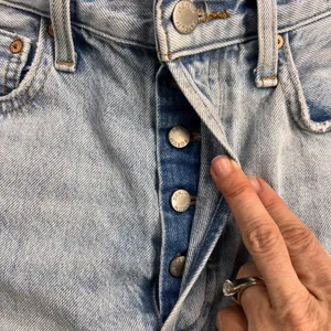Aritzia Denim Forum The Boyfriend High Rise Loose Fit Jeans Button Fly Size 27 thumbnail 4