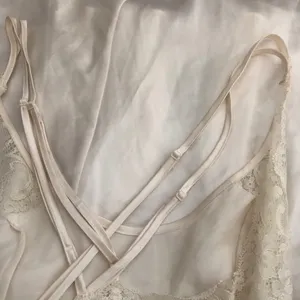 Vintage Victoria’s Secret Ivory White Lingerie Slip with Lace Detail Medium thumbnail 7