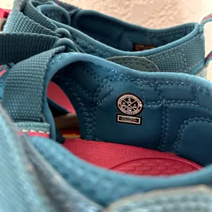 Keen Newport H2 Deep Lagoon Blue Pink Womens Size 5 thumbnail 5